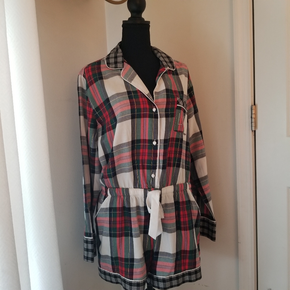!! Victoria Secret Romper !! Size L
